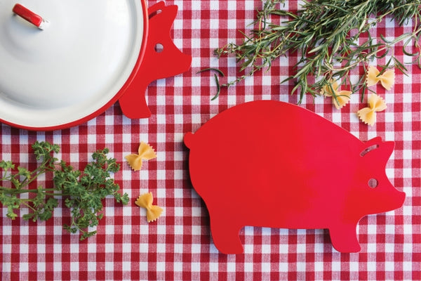 Red Trivet: Doily, Pig